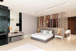 Villa with Private Pool | 1 ห้องนอน, มินิบาร์, ตู้นิรภัยในห้องพัก, โต๊ะทำงาน
