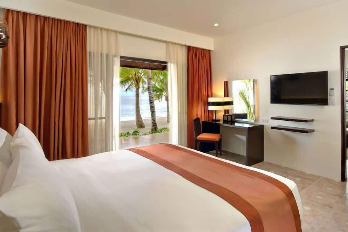 Minibar, két bảo mật tại phòng, bàn