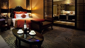 Down duvets, free minibar, desk, blackout curtains