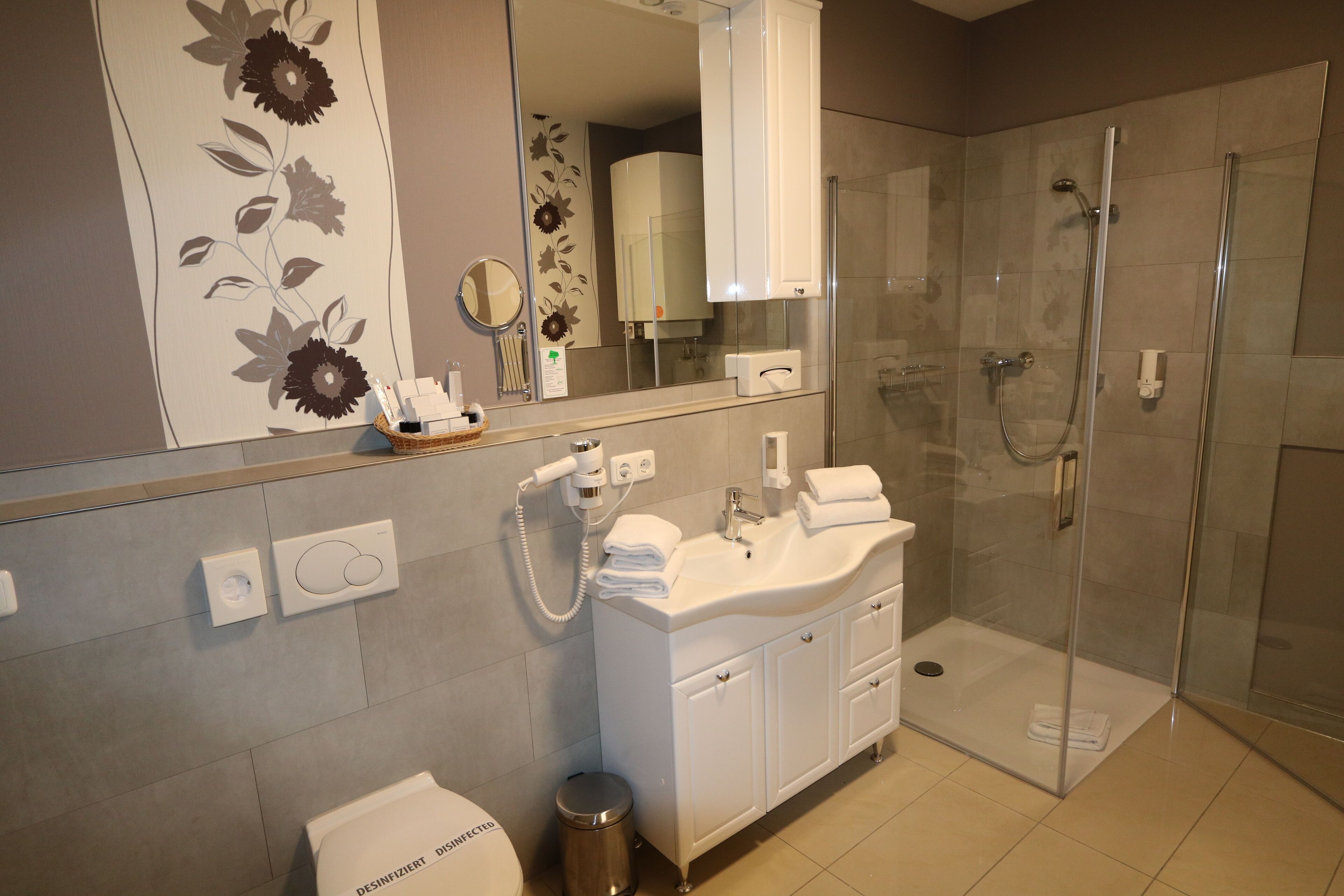 family apartment | bathroom | shower, rainfall showerhead, free toiletries, hair dryer