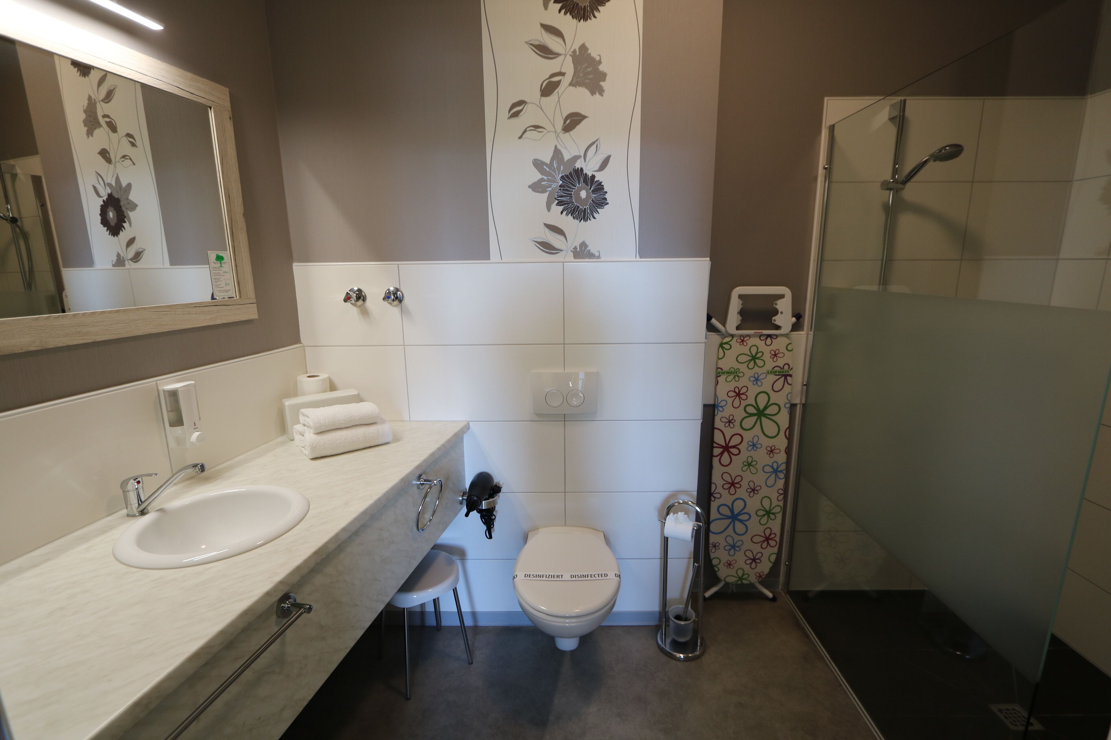 shower, rainfall showerhead, free toiletries, hair dryer