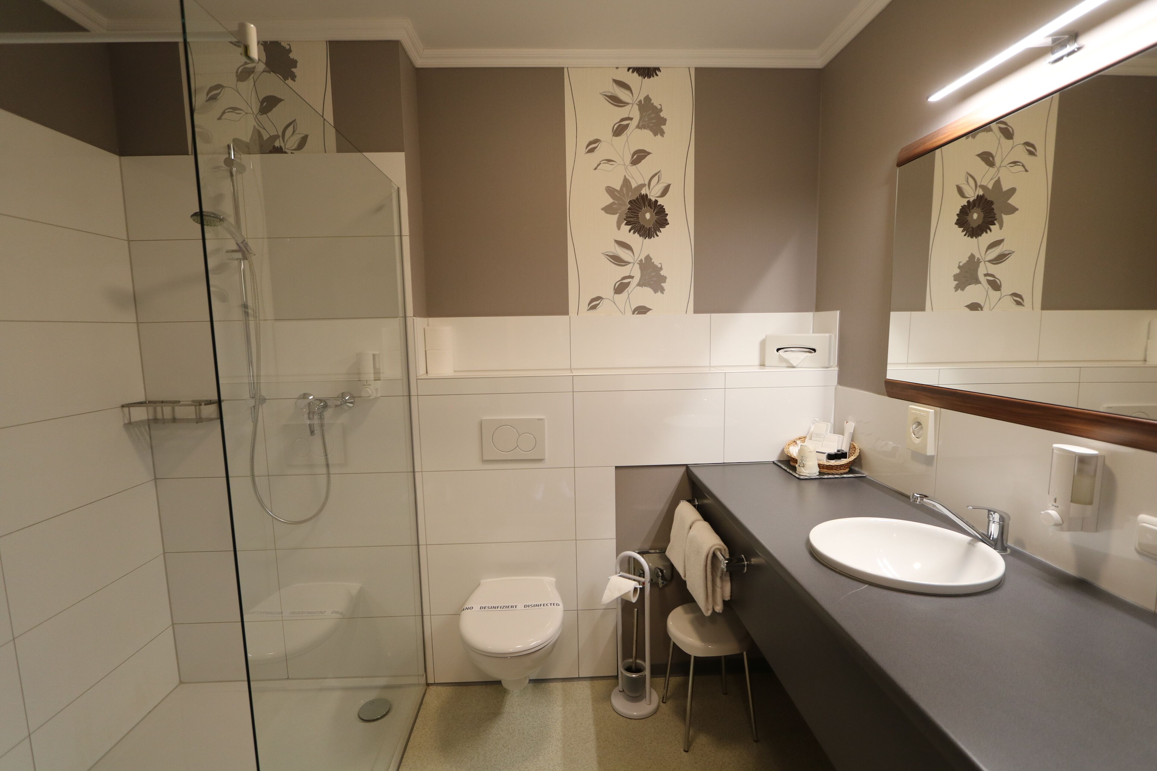 double room | bathroom | shower, rainfall showerhead, free toiletries, hair dryer