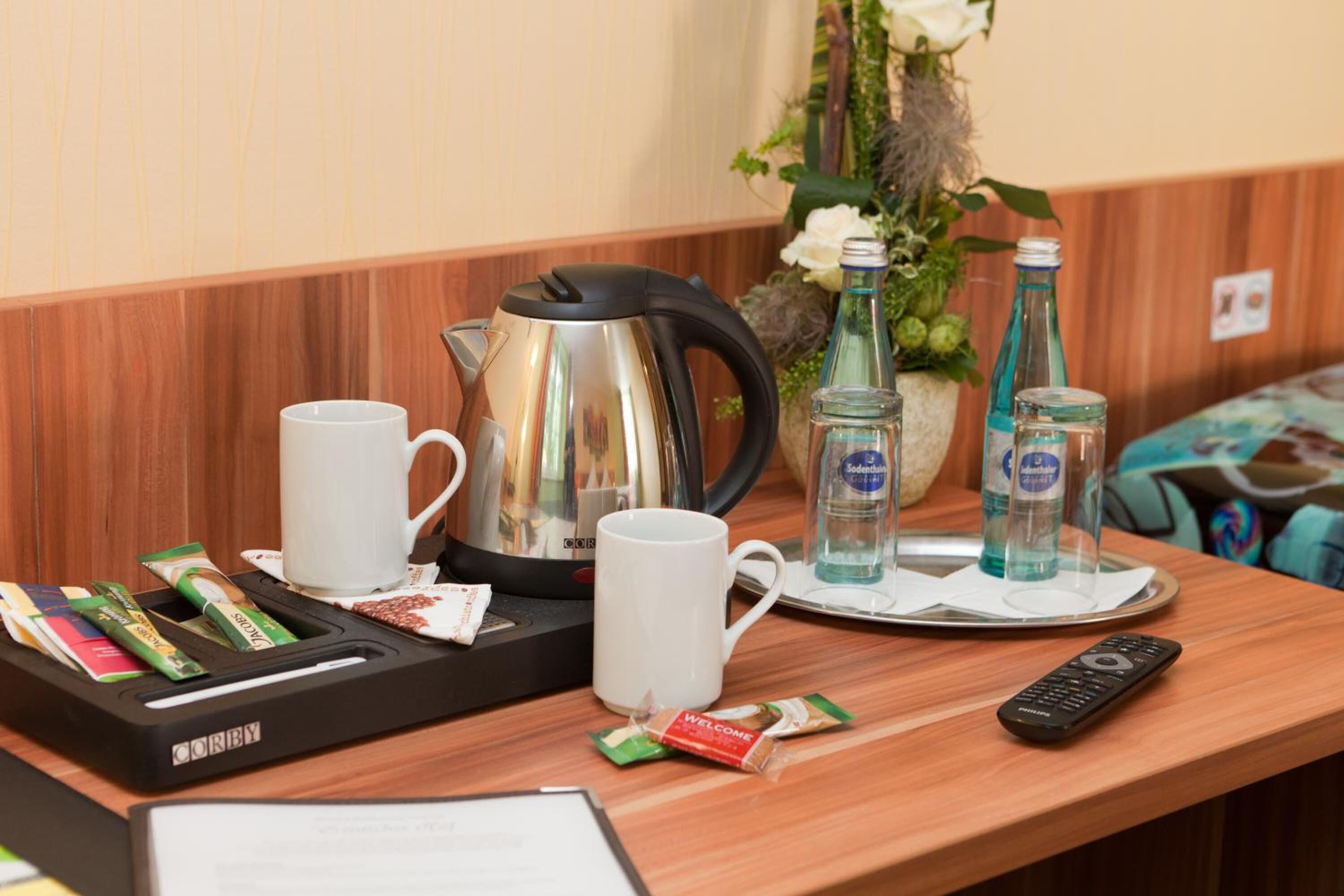 coffee/tea maker, electric kettle