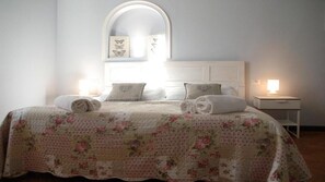 Free cribs/infant beds, free WiFi, bed sheets - Ridolfi Guest House (Florence)