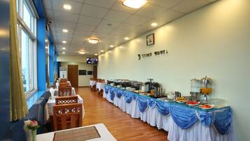 Desayuno buffet incluido todos los días