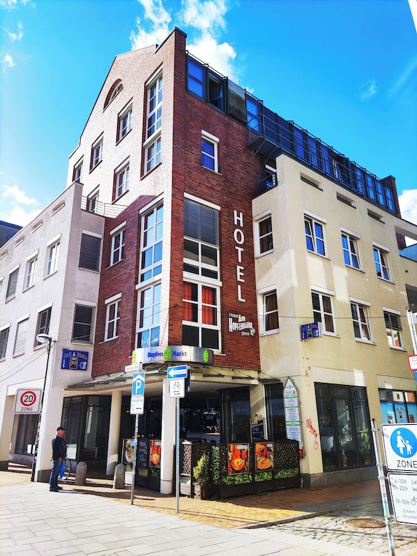 Front of property - Hotel Am Hopfenmarkt (Rostock)