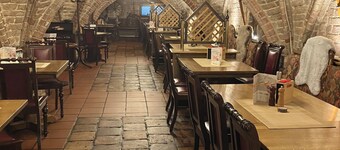 啤酒花市场酒店