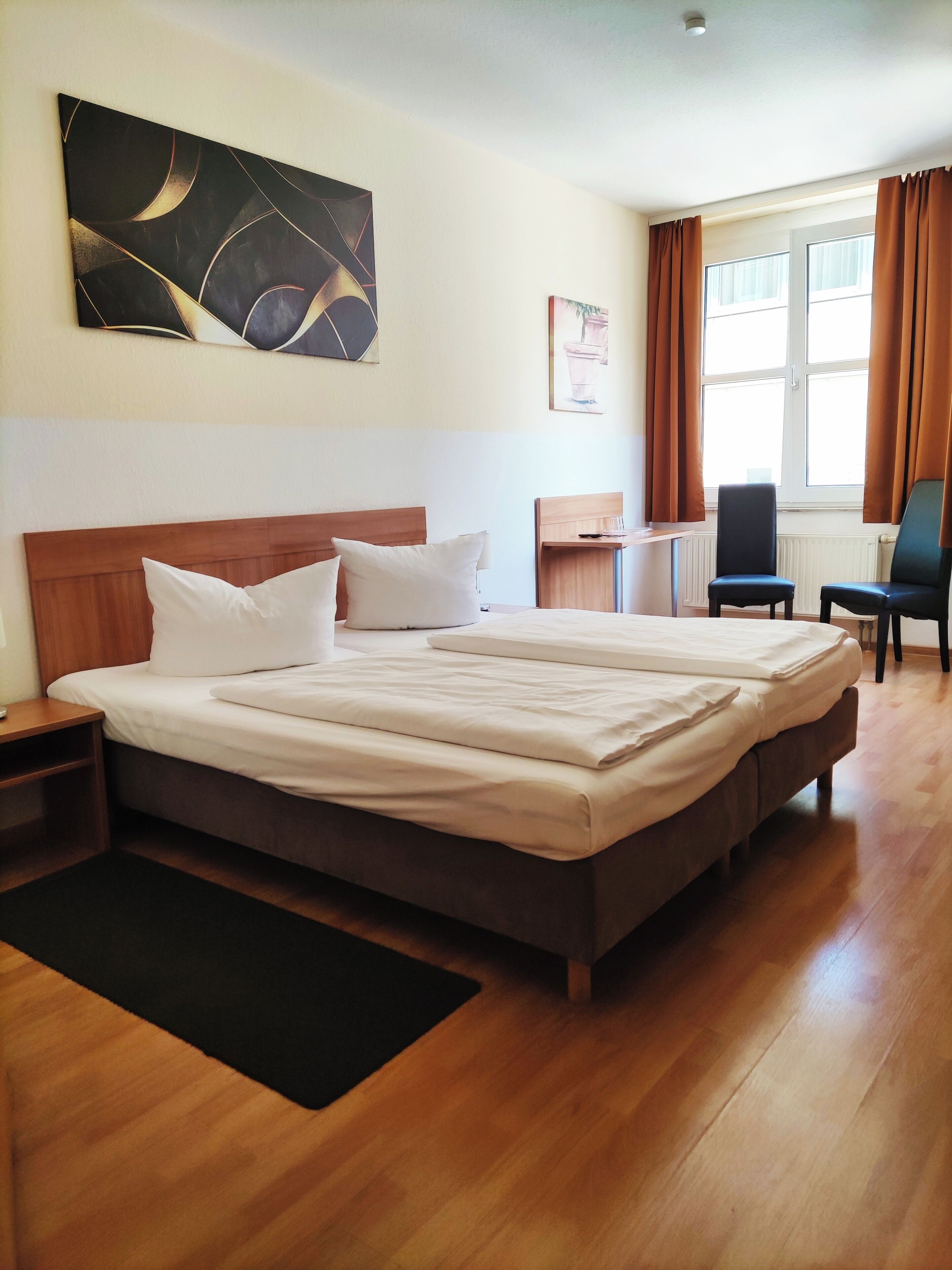 Double Room | Hypo-allergenic bedding, individually decorated, free WiFi, bed sheets