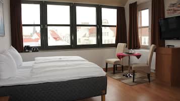 Double Room | Hypo-allergenic bedding, individually decorated, free WiFi, bed sheets