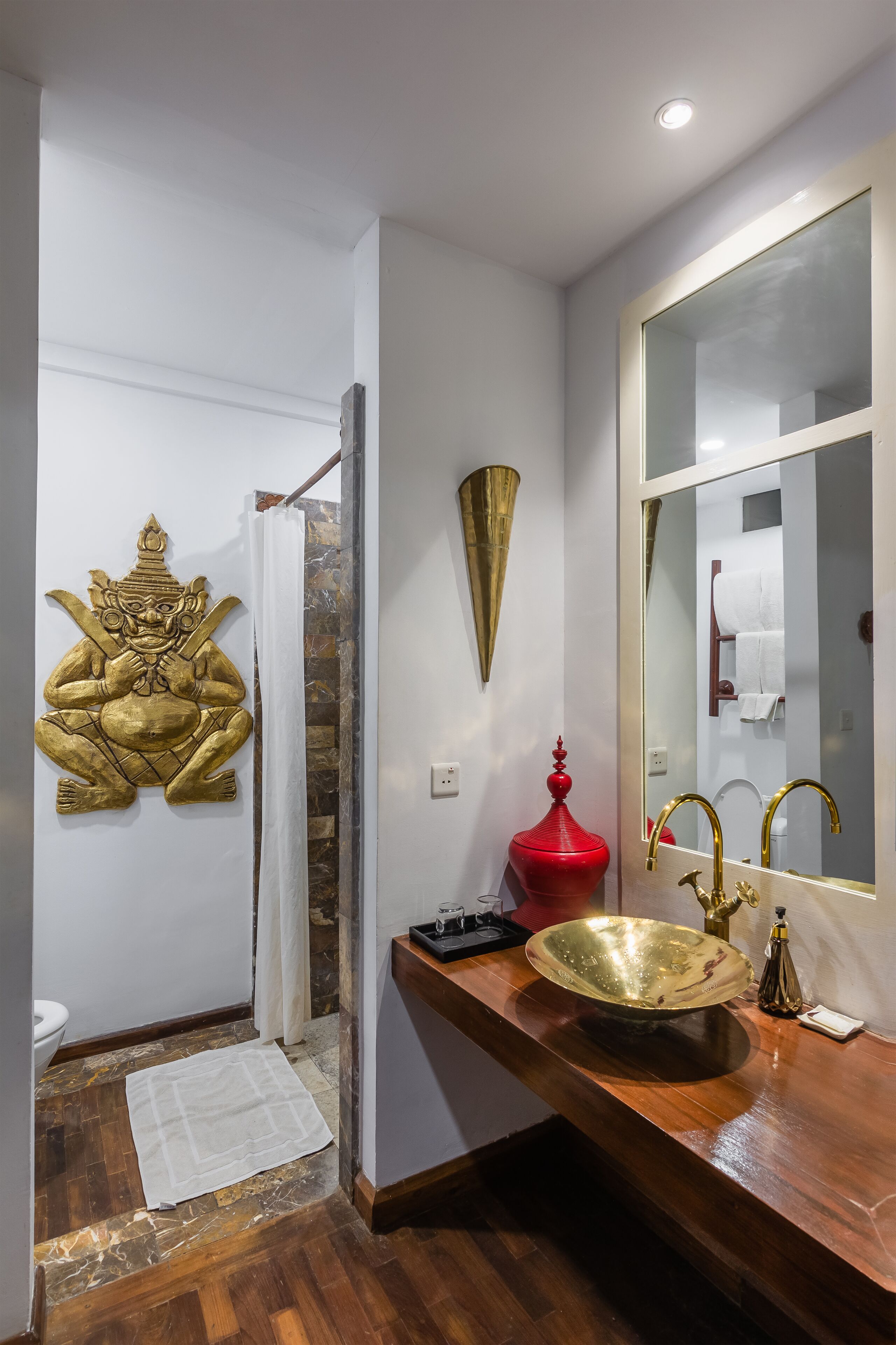 family triple room | bathroom | shower, free toiletries, hair dryer, bathrobes