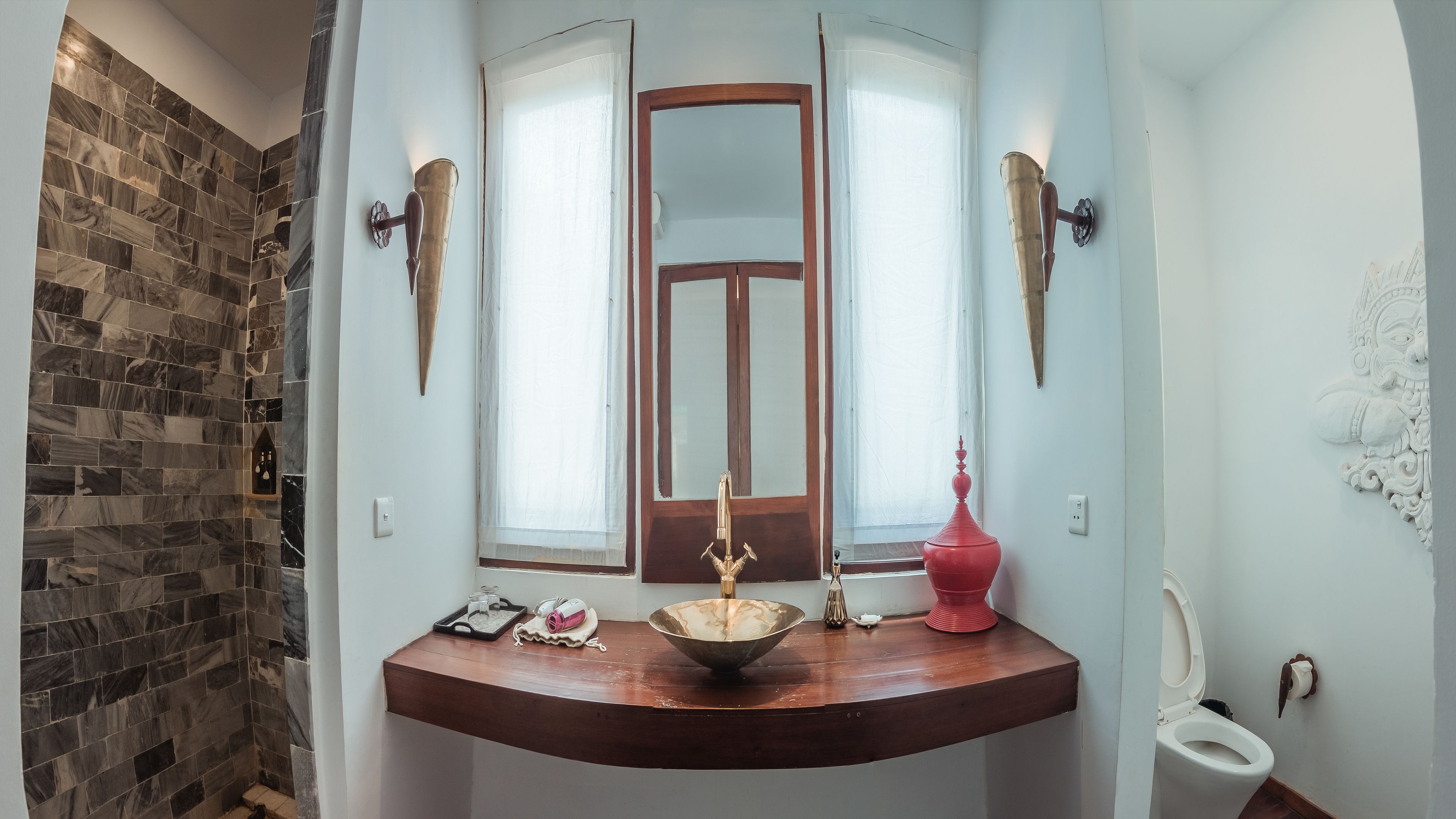 deluxe double or twin room, garden view | 1 bedroom, minibar, in-room safe, individually decorated