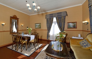 1 bedroom, Egyptian cotton sheets, premium bedding, pillow-top beds