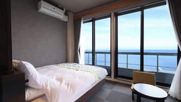 Premium bedding, in-room safe, individually decorated