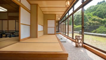 Traditional Room (Japanese-Suite)