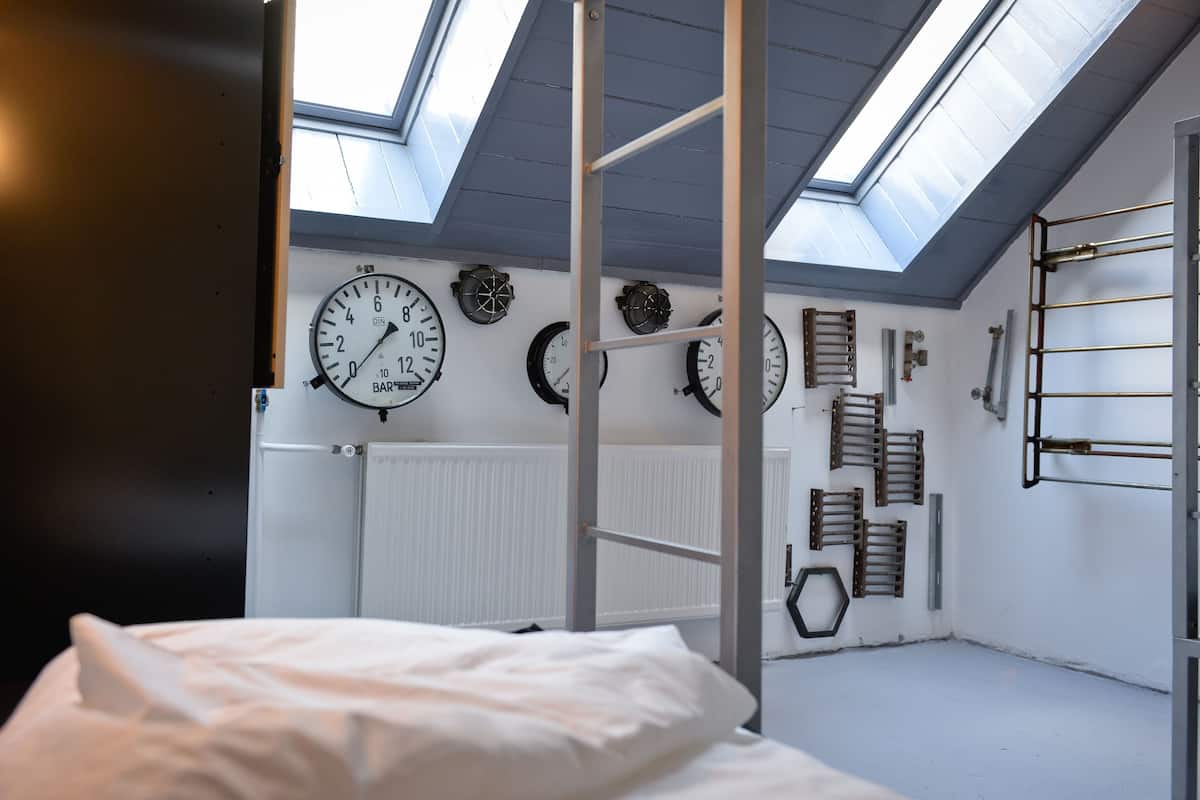 Twin Room with Bathroom | Wi-Fi ฟรี, ห้องพักตกแต่งอย่างมีเอกลักษณ์