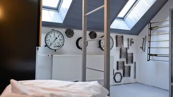 Twin Room with Bathroom | Individually decorated, free WiFi