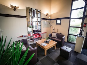 Lobby - Hôtel Inn Design Chartres Resto Novo (Chartres)