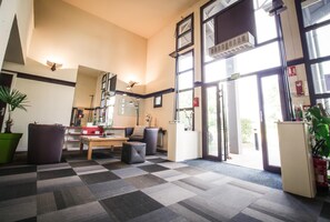 Lobby - Hôtel Inn Design & Restaurant Chartres (Chartres)