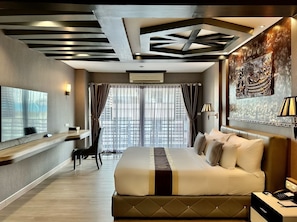 Deluxe Suite