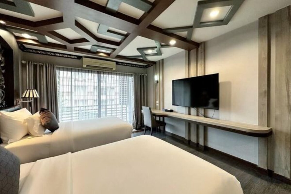 In-room safe, desk, laptop workspace, blackout curtains
