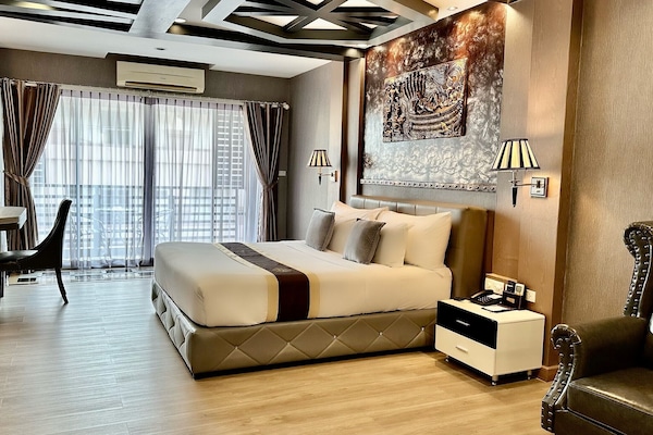 Caja de seguridad en la habitación y decoración personalizada