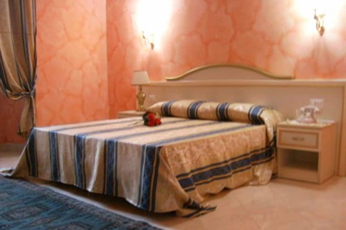 Quadruple Room | Hypo-allergenic bedding, desk, rollaway beds, free WiFi