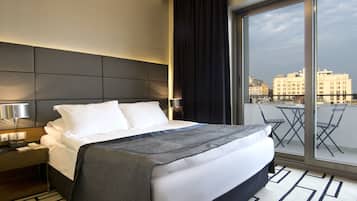 1 bedroom, premium bedding, minibar, in-room safe