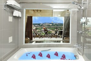 Suíte júnior | Banheira de hidromassagem