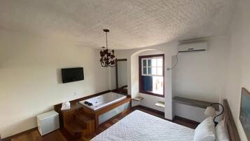 Minibar, desk, free cribs/infant beds, free WiFi