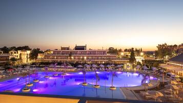 2 outdoor pools, pool umbrellas, sun loungers