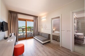 1 bedroom, in-room safe, desk, laptop workspace