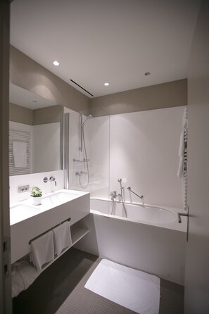 家庭客房 | 浴室