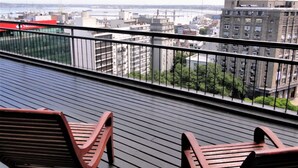Unclassified image, 3 of 36, button - Hotel Presidente (Montevideo)