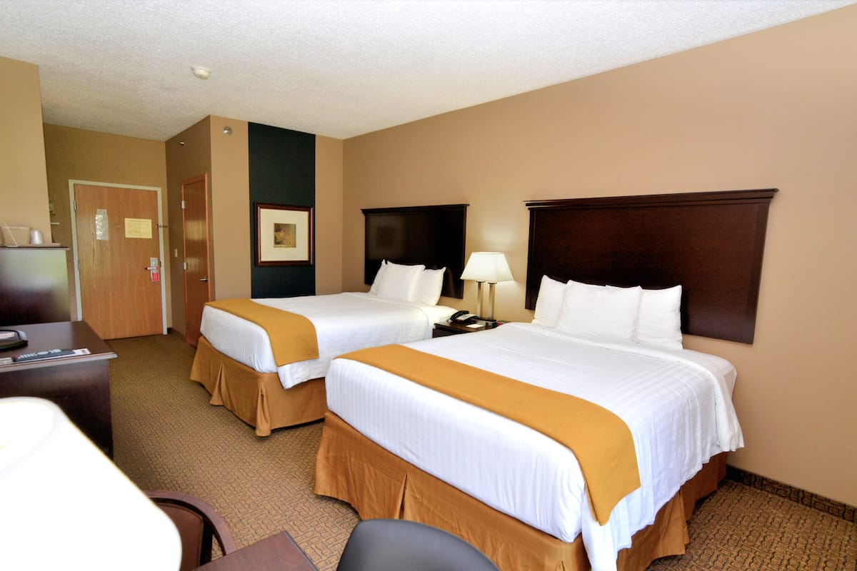 room, 2 queen beds, non smoking | premium bedding, down duvets, pillow-top beds, desk