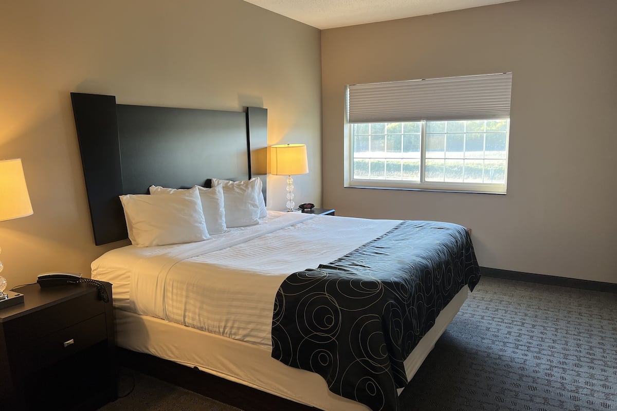 premium bedding, desk, iron/ironing board, rollaway beds