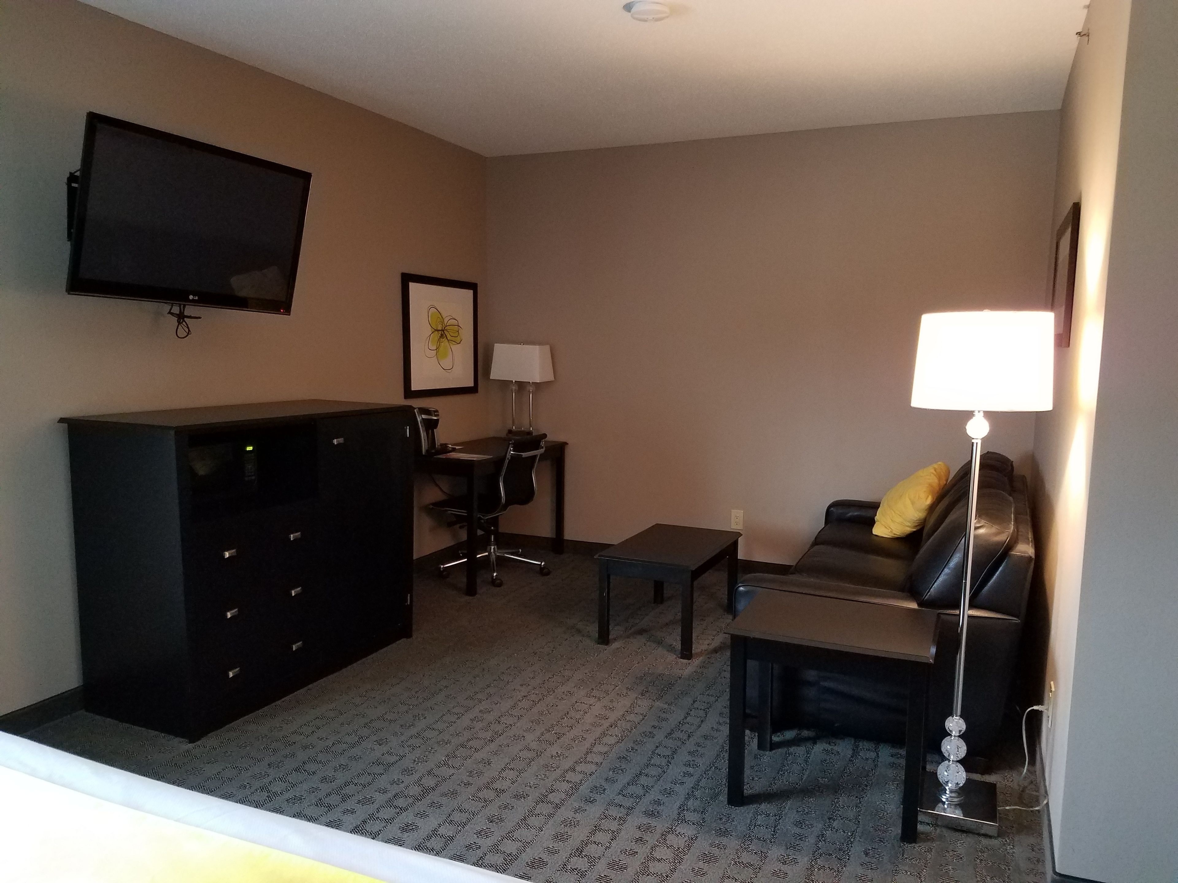 premium bedding, desk, iron/ironing board, rollaway beds