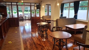 Bar (en la propiedad)