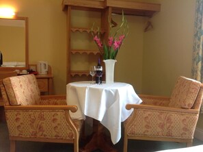 Se sirven cenas y cocina irlandesa