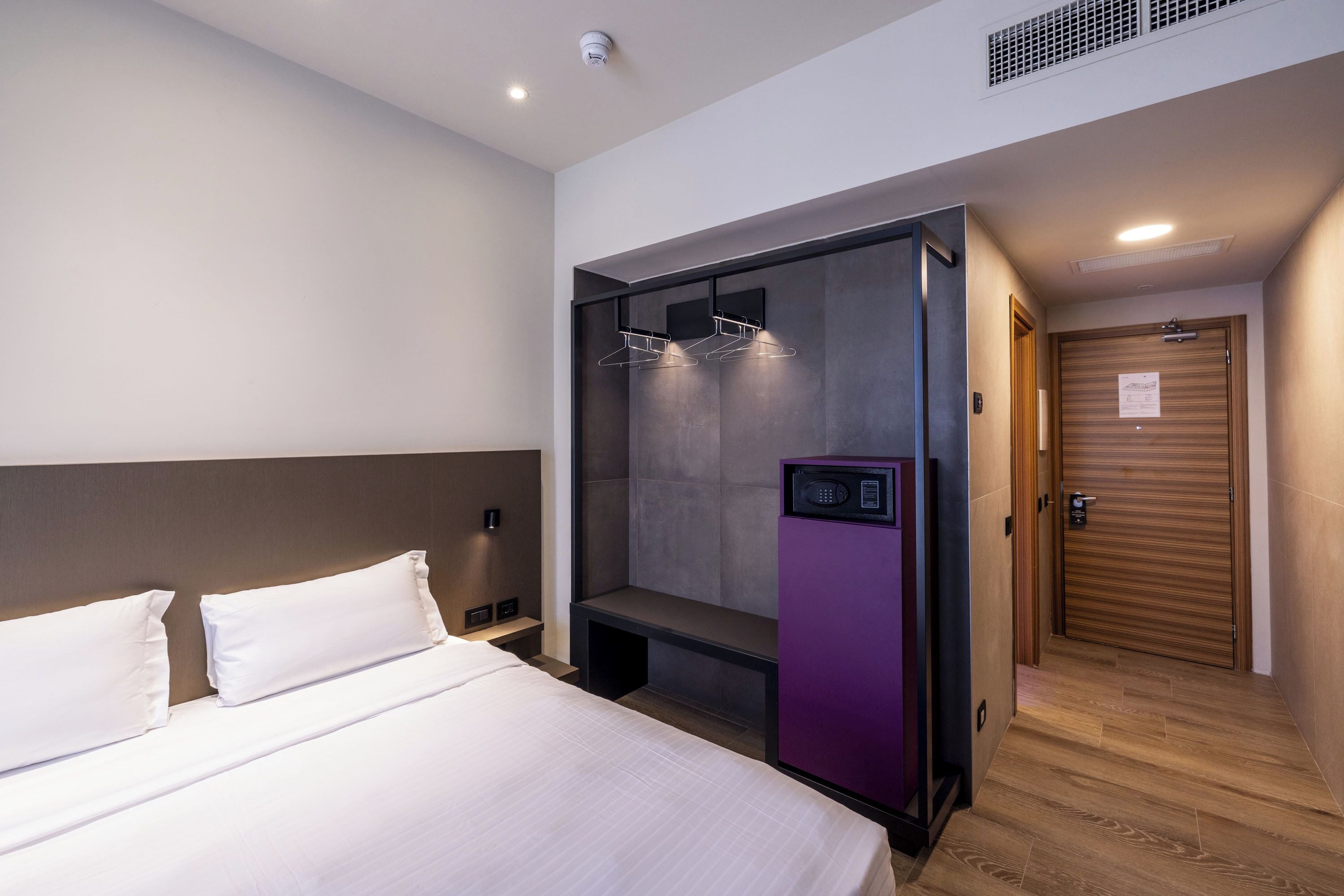 minibar, in-room safe, desk, soundproofing