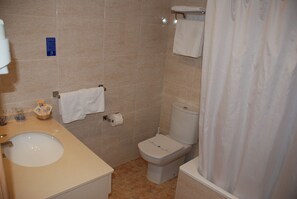 Bathroom sink - Hotel Alba (Puzol)