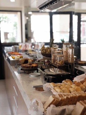 Breakfast, lunch, dinner served; Regional cuisine - Adaba Mistral (Fortaleza)