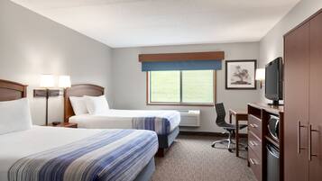 Zimmer, 2 Queen-Betten, Nichtraucher | 1 Schlafzimmer, hochwertige Bettwaren, Zimmersafe, Schreibtisch