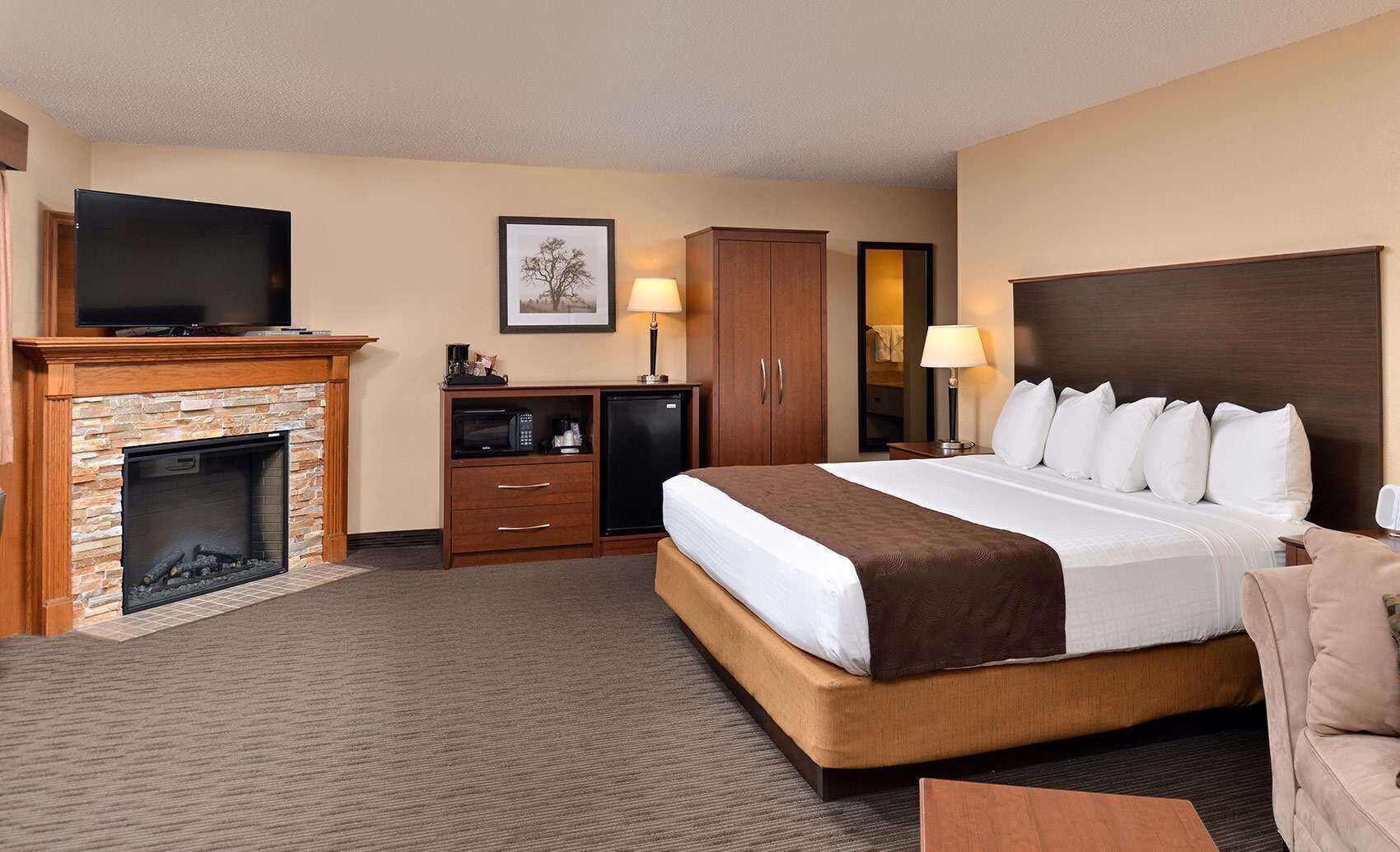 1 bedroom, premium bedding, in-room safe, desk