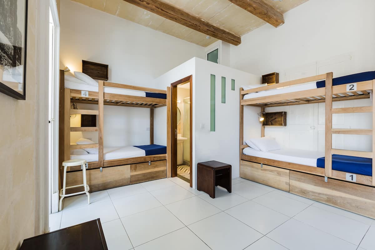 Bed in 6 Bed Dorm Ensuite with View Superior | Minibar, in-room safe, blackout drapes, soundproofing