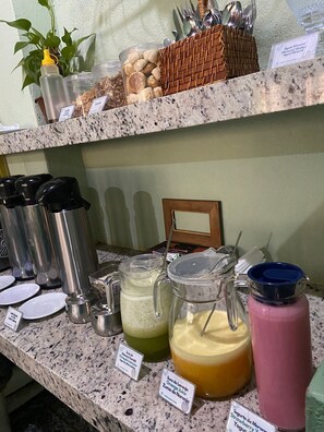 매일 뷔페 무료 아침 식사 포함