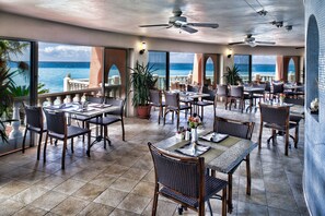 Free daily continental breakfast  - Pompano Beach Club (Southampton Parish)