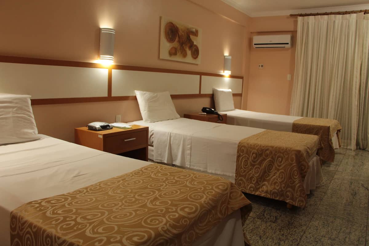 standard triple room, 3 single beds | 1 bedroom, minibar, in-room safe, desk