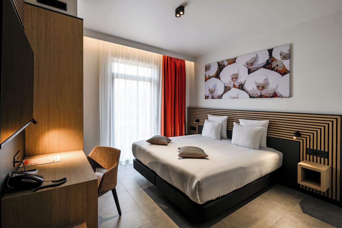 Business Room | Peralatan tempat tidur premium, tilam berlapik, peti besi dalam bilik 