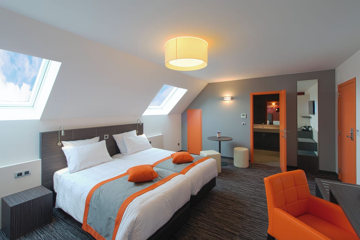 Executive Room | Peralatan tempat tidur premium, tilam berlapik, peti besi dalam bilik 