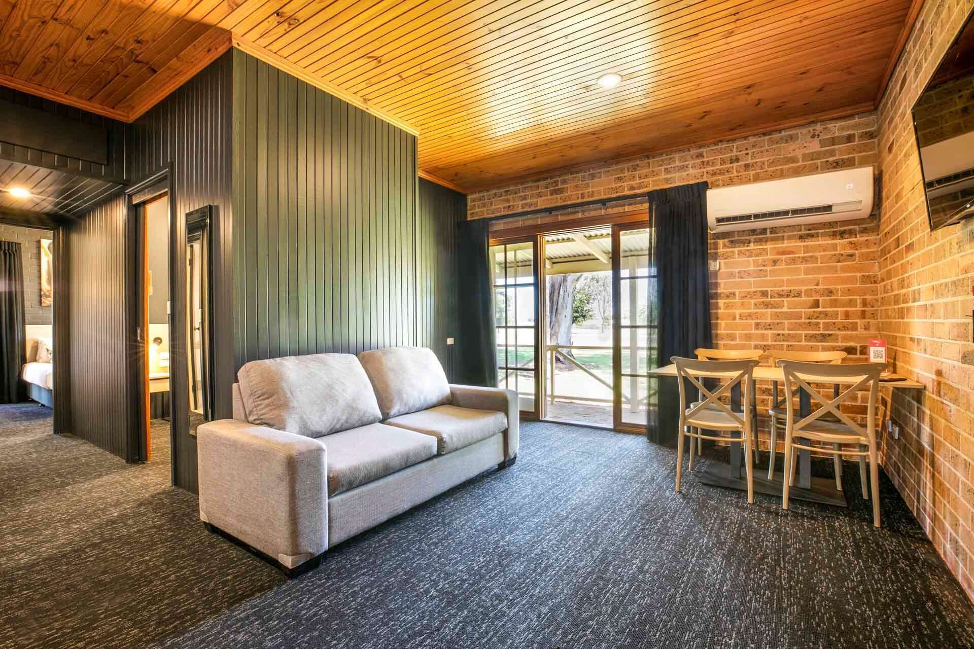 Literie de qualité supérieure, coffres-forts dans les chambres, bureau